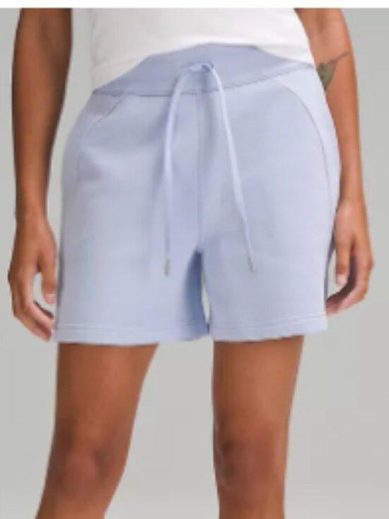 lululemon athletica Pants - Lululemon Scuba High-Rise Shorts 6 Linen Blue Pockets 5" Drawstring Pockets Soft